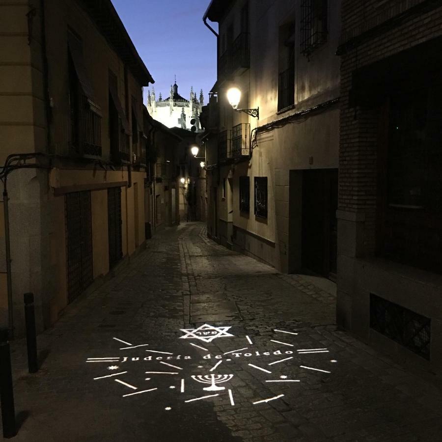 Apto El Clavo-Con Parking Gratis Toledo Eksteriør billede